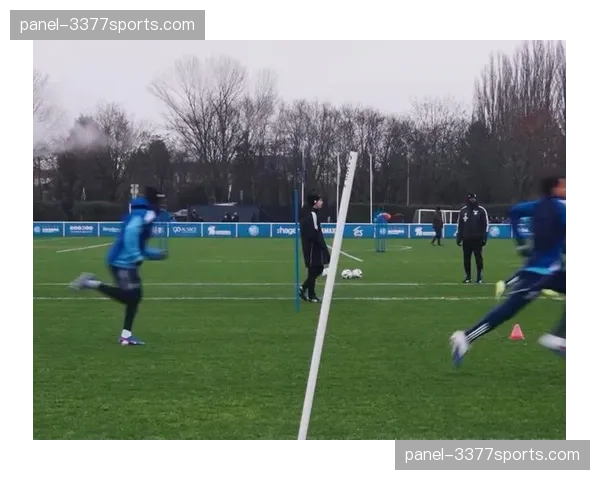 人物聚焦：斯特拉斯堡高中卫如何通过增重与专项训练，成为定位球进攻利器